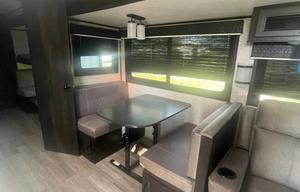 *NEW* 2022 3 slide Jayco 33RBTS 2 bedroom