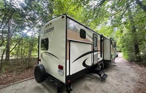 3 SLIDE SPACIOUS AND COMFY DISCOUNT M2M AVAILABLE