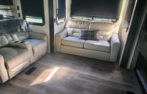 2020 Forest River 5th wheel with washer and dryer