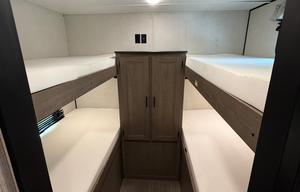 2020 Hideout 290LHS RV rental photo 6
