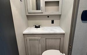 **Campy the SUPER COOL pet friendly 5th Wheel**
