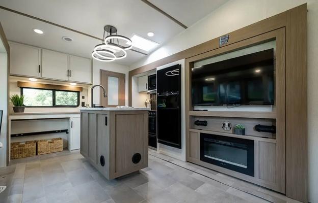 2026 Impression 315MB RV rental photo 1