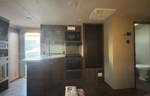 Fully Stocked Family RV|Pet Friendly|Near Glacier