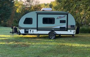 Pat’s Pet-Friendly Pod (Camper)