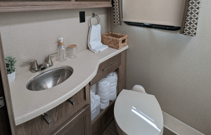 Family Getaway Ready – 2018 Jayco Greyhawk for 8
