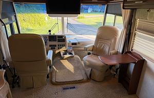 2004 Winnebago Adventurer 33C