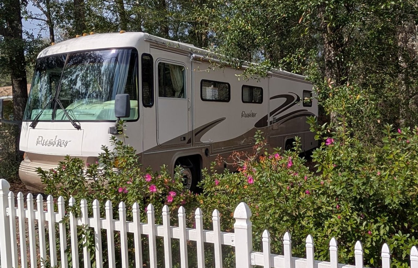 Bruce and Joy's Cozy Cruiser, Allegro Bay Pusher