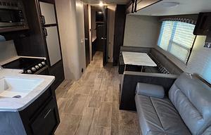 Jake and baylee's Rv pet and kid friendly!!
