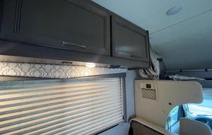 2021 Thor Motor Coach - Freedom Elite