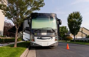 Luxury Home - King Bed, Washer/Dryer (PW17)