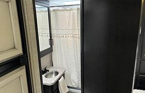 2022 Redhawk 24B RV rental photo 7