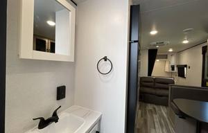 Private RV | Sleeps 8 | Clean & Fully Equipped