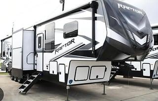 2022 Keystone Raptor RV