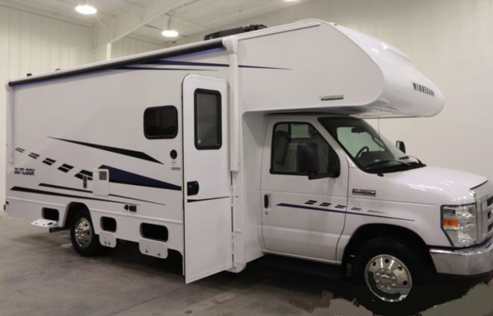2019 Winnebago Outlook 25J