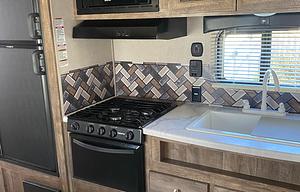 2019 Palomino Puma XLE Lite 22RBC