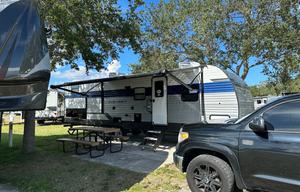 2024 Prime Time RV Avenger 27DBS RV rental photo 2