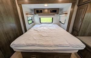 Rockwood Ultra Lite | Modern, Spacious and Cozy
