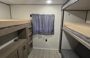 2021 Hideout 338BR RV rental photo 9