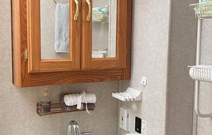 2001 Gulf Stream RV Independence 8704