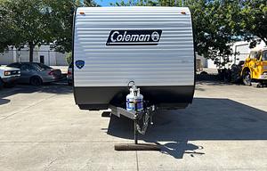 2025 Coleman 17B Cozy Nomad