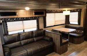 Cozy Coleman Camper - Adventure Awaits