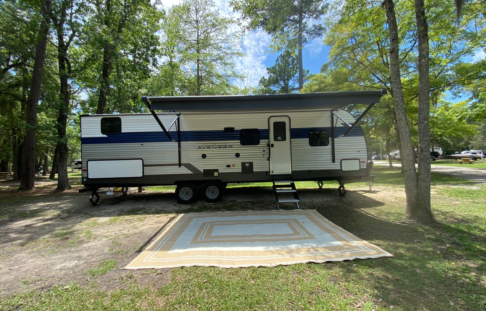 2022 Prime Time RV Avenger 27DBS
