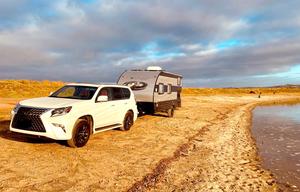 **Rent my 2022 RV Delivered to RV Parks+Sleeps 5**