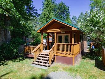 Harmony Lakeside RV & Cabins Resorts