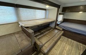Big slide out, sleeps 6, under 4,000 lb! 400W solar
