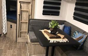 2021 Cherokee Alpha Wolf 26DBH-L RV rental photo 8