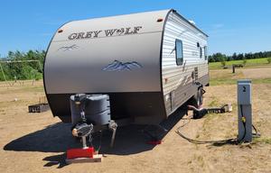 2016 Forester  Grey wolf Toy Hauler 26 ft No slide