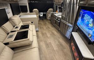 2020 Georgetown 7 Series 36D7 RV rental photo 3
