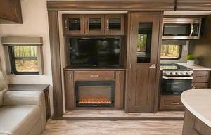 Meet"Lynn Lizzie"-2020 Grand Design Reflection 315