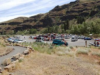 Umtanum Recreation Site parking lot.