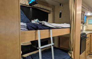 2016 Thor Motor Coach Hurricane 34J
