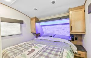 Cherokee Arctic Wolf | Luxury 5th Wheel Bunkhouse