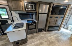 Rockwood Ultra Lite | Modern, Spacious and Cozy