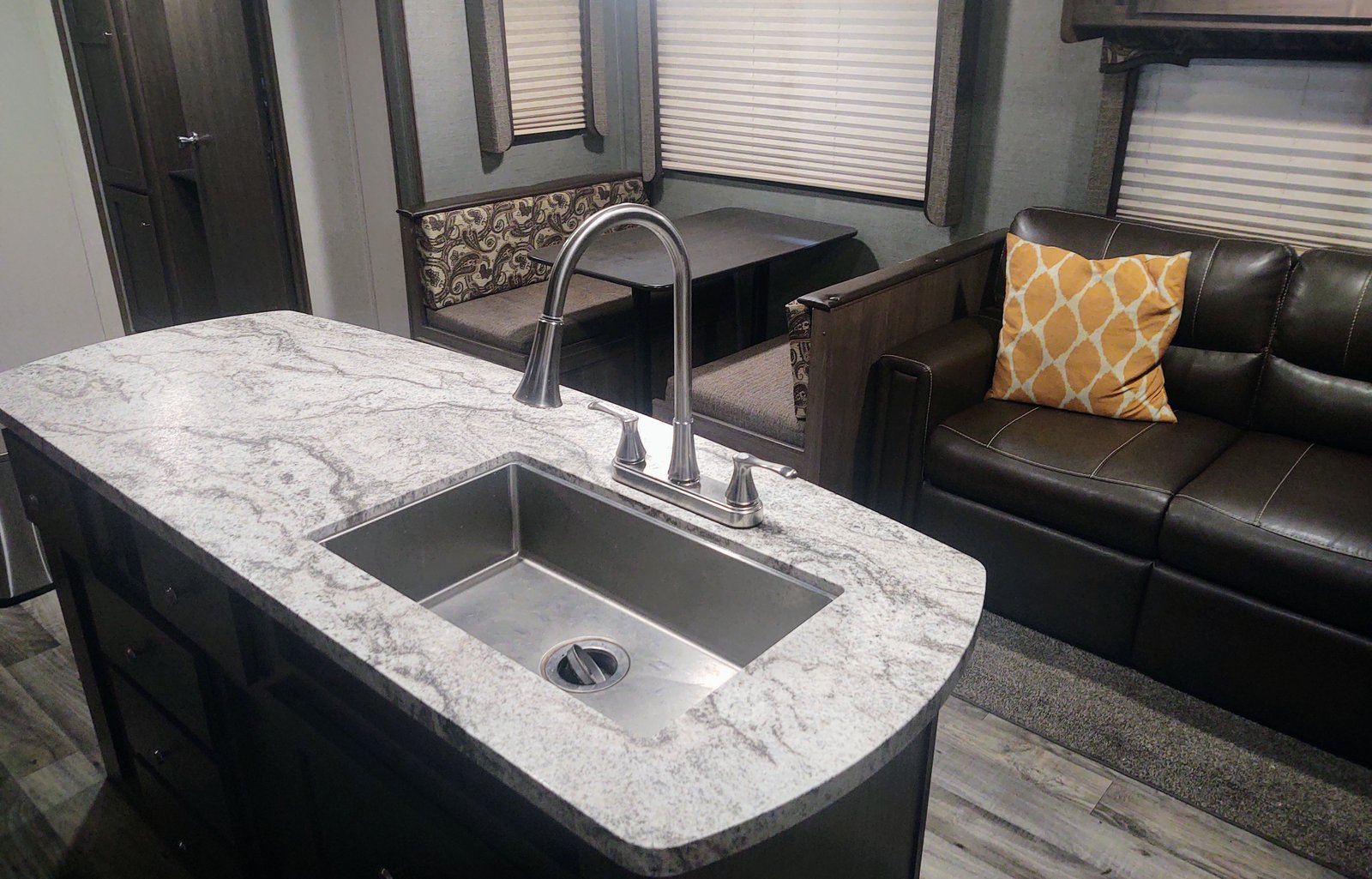 2018 Keystone RV Hideout 30BHKSWE