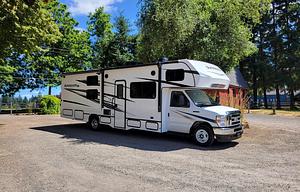 New 32ft motorhome Sunseeker LE 3250DS
