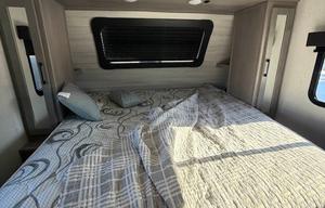 2023 Dutchmen RV Kodiak Ultimate 3321BHSL