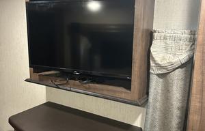 2019 Forest River RV Sandpiper 372LOK RV rental photo 5