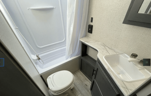 Go Explore Rentals - Bunkhouse Adventure Trailer 2022 Aspen Trail 2850BHS