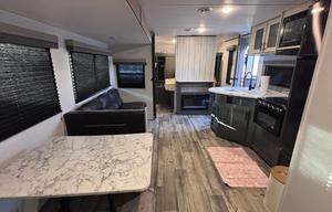 Easy Pick Up - Large Travel Trailer