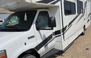 2022 Coachmen RV Freelander 31MB Ford 450 RV rental photo 3