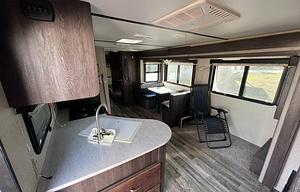 Comfortable Travel Trailer for 6 People