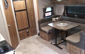 Rose Hideaway RV Rental on the Lake