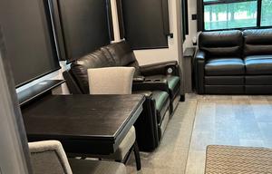 2020 Keystone Montana- HAL494