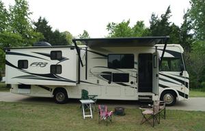 Harvey the RV - King bed & bunks, 2 A/Cs, Sleeps 6