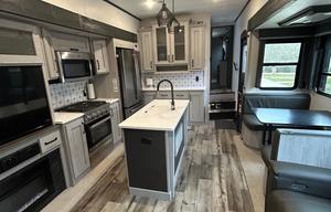 * Your Home Away From Home 2b/2b * Delivery Only *
