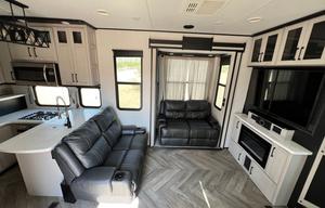 2022 Heartland Cyclone 4006-Toy Hauler, 13' Garage